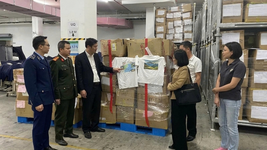 Tiêu hủy 6.000 áo phông, phạt doanh nghiệp hơn 22 triệu đồng