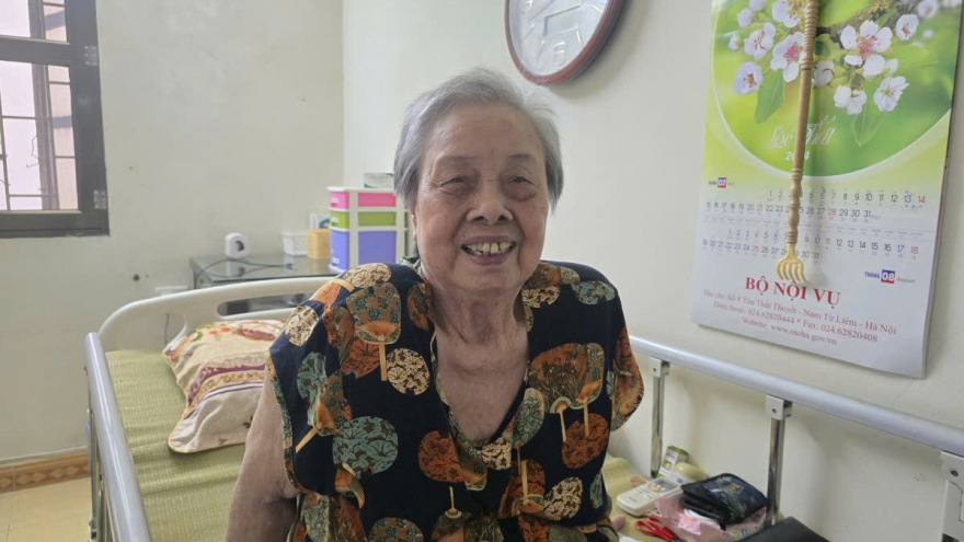 Thói quen tích trữ đồ cũ của người già