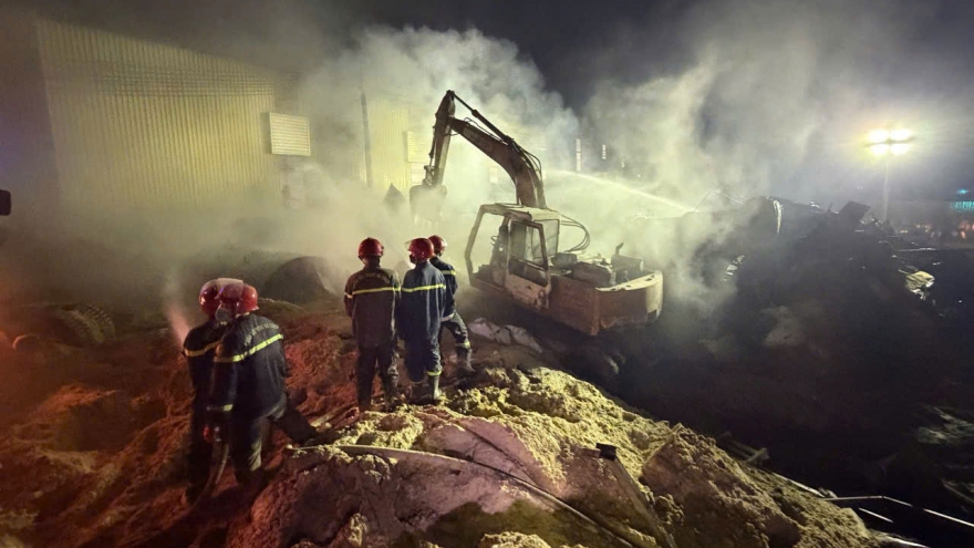 Vụ nổ máy nghiền dăm bào gây cháy làm 3 người bị thương: Nhà xưởng xây “lậu”