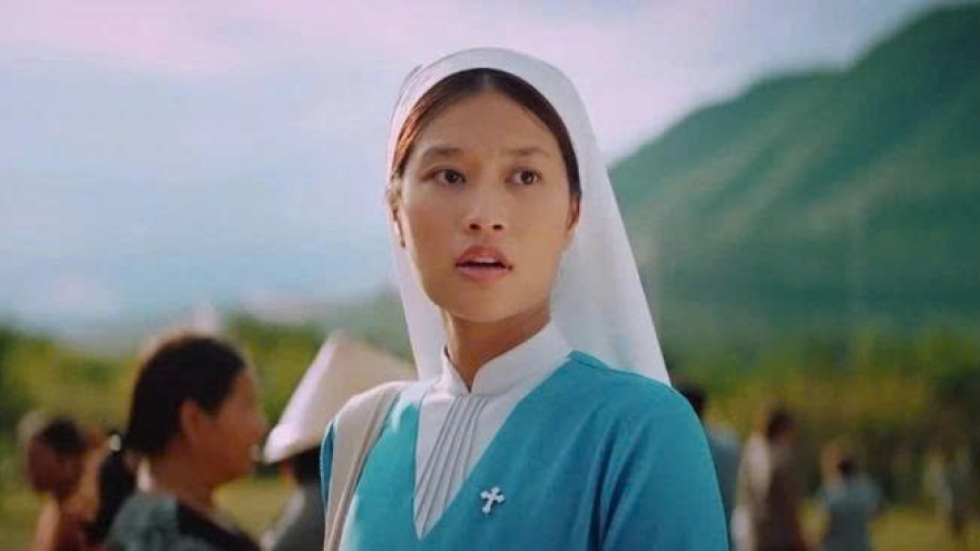 "Hẹn em ngày nhật thực" tiếp tục dẫn đầu phòng vé, tiến sát doanh thu 100 tỷ đồng