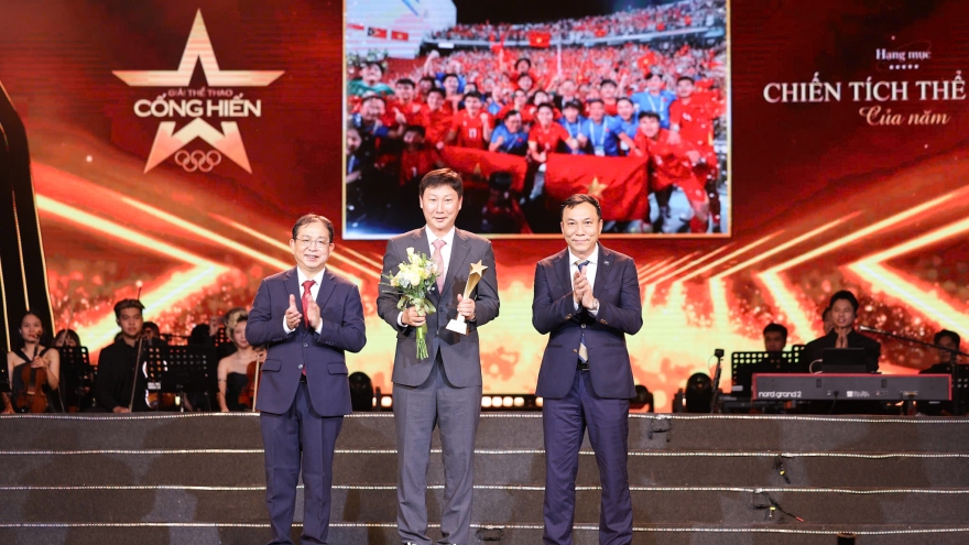 Đình Bắc và U22 Việt Nam được vinh danh ở Giải thưởng cống hiến lần thứ 20