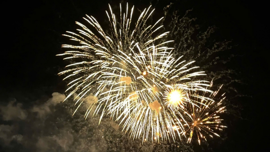 Rạng rỡ đêm hội thống nhất tại khu vực Bắc TP.HCM và Đồng Nai