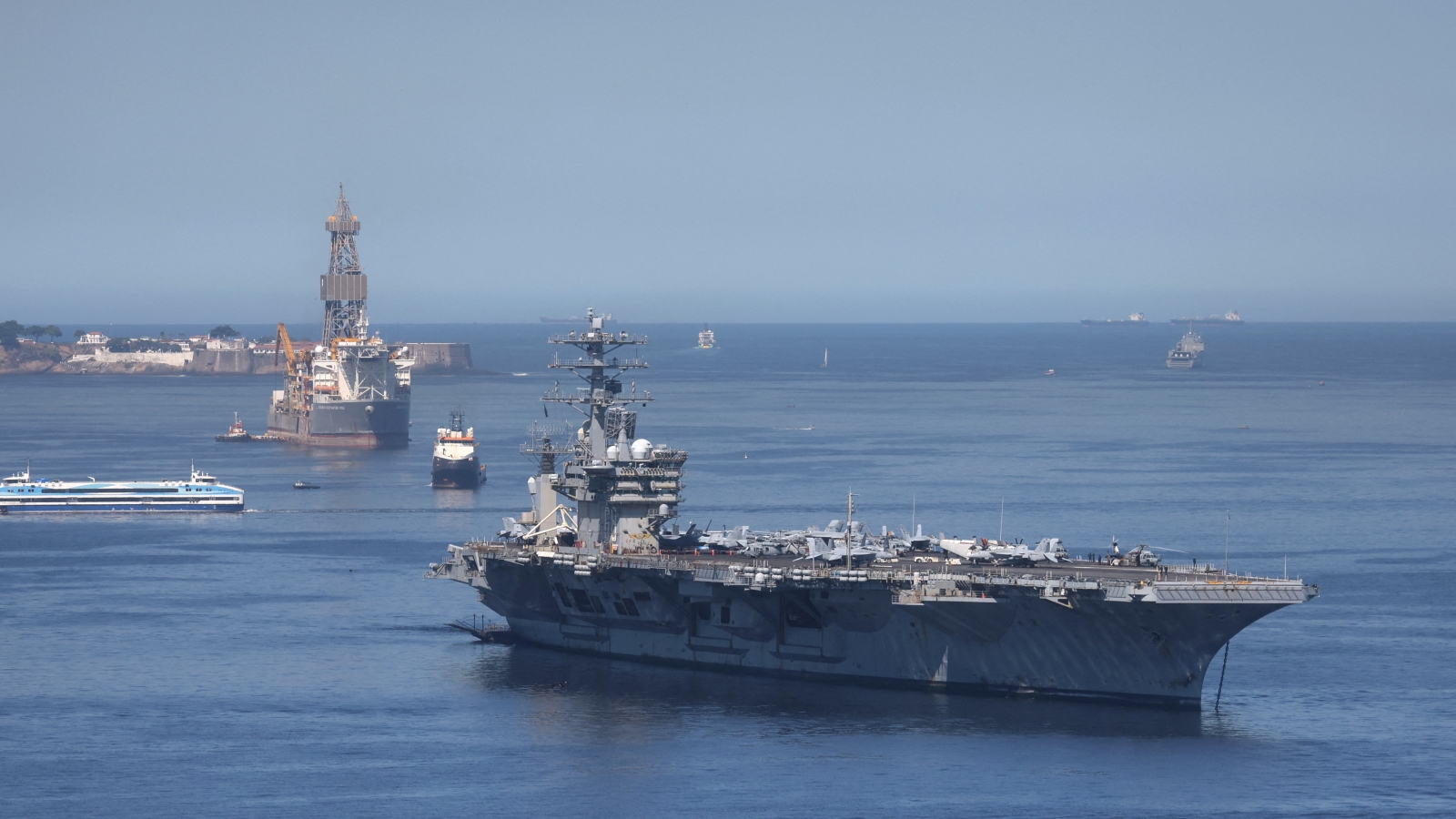 Tàu sân bay Mỹ USS Nimitz tiến vào vùng biển Caribe