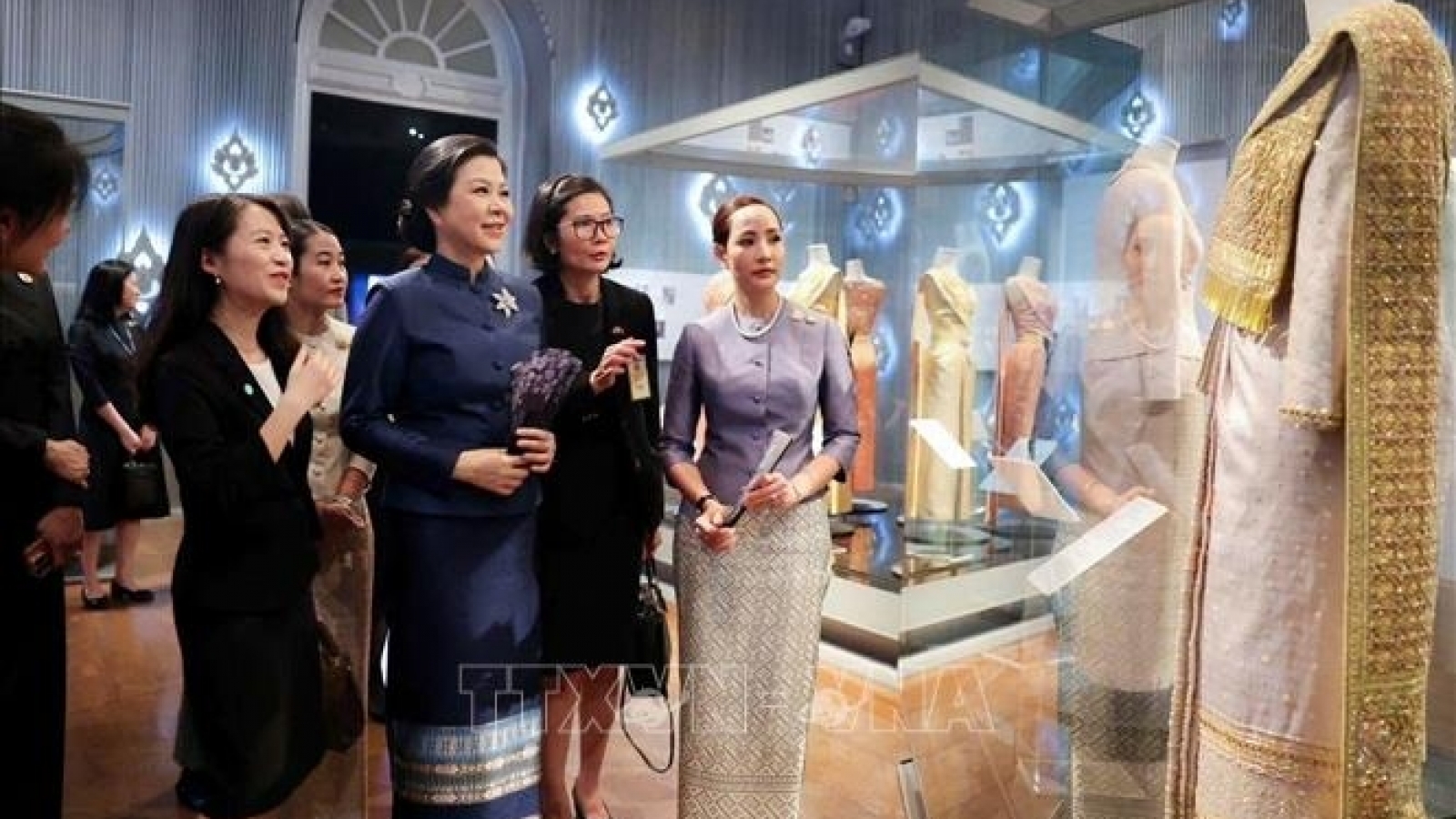 Phu nhân Tổng Bí thư, Chủ tịch nước thăm bảo tàng ở Bangkok, Thái Lan