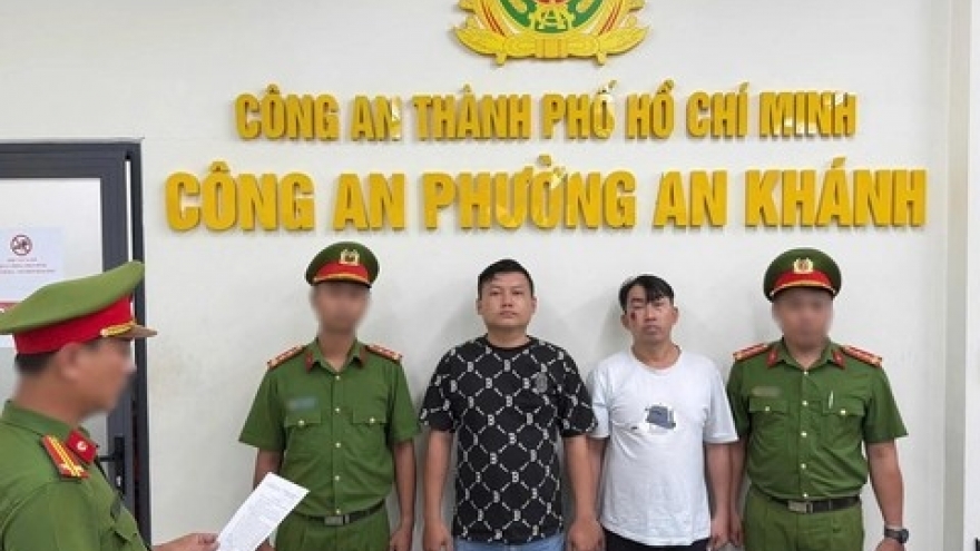 Bắt giam 2 thanh niên đánh nhau gây náo loạn từ việc bóp còi xin vượt