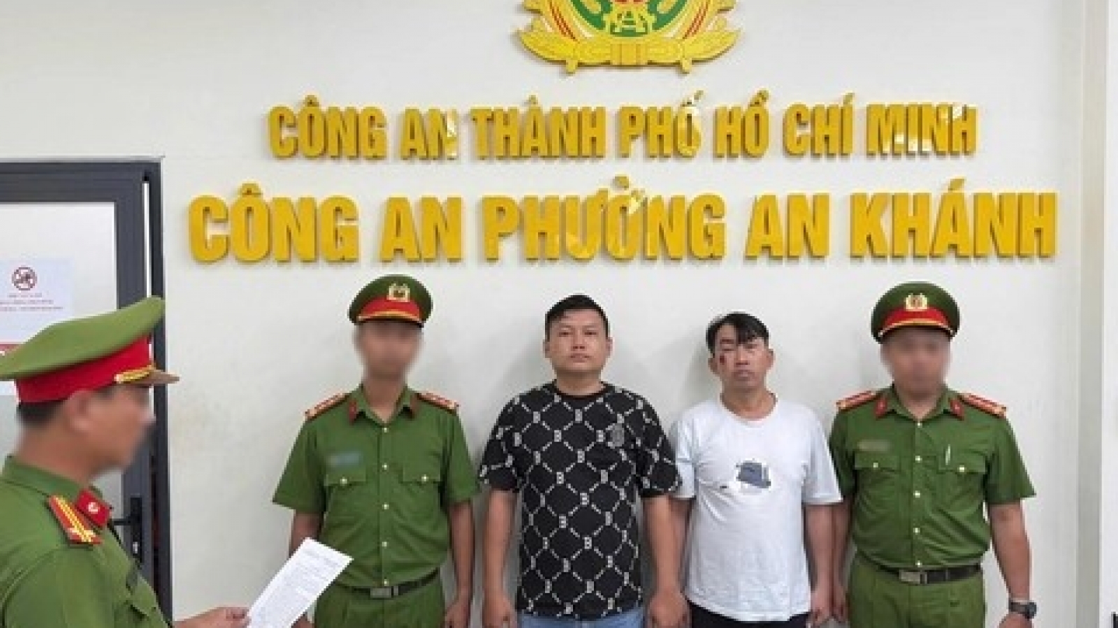 Bắt giam 2 thanh niên đánh nhau gây náo loạn từ việc bóp còi xin vượt