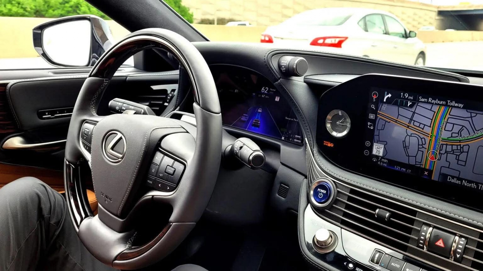 Toyota và Lexus đang tụt lại trong cuộc đua công nghệ lái rảnh tay