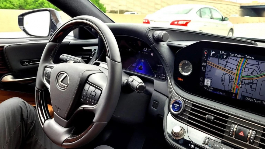 Toyota và Lexus đang tụt lại trong cuộc đua công nghệ lái rảnh tay