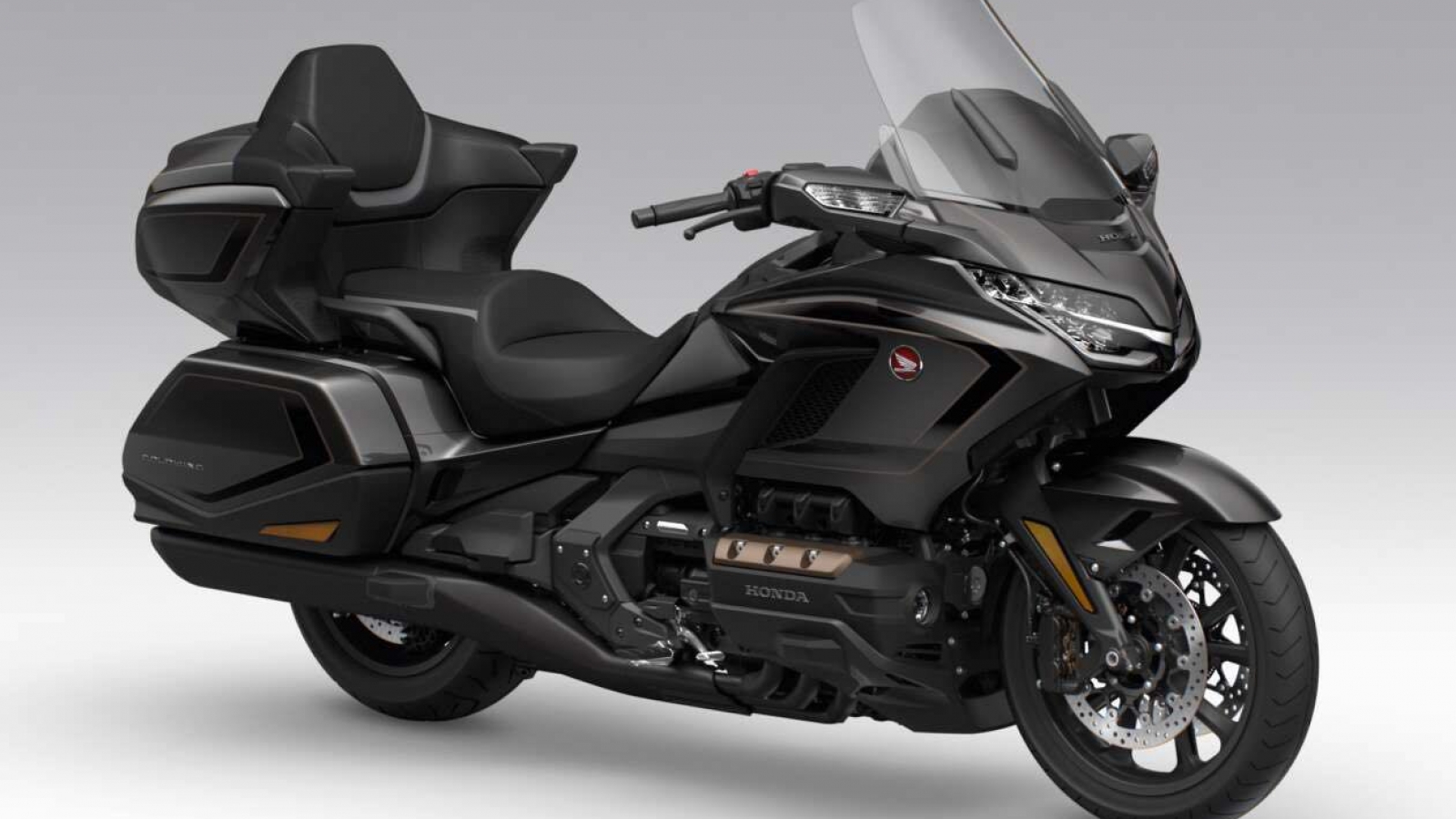 Honda Gold Wing 2026 bất ngờ giảm giá mạnh