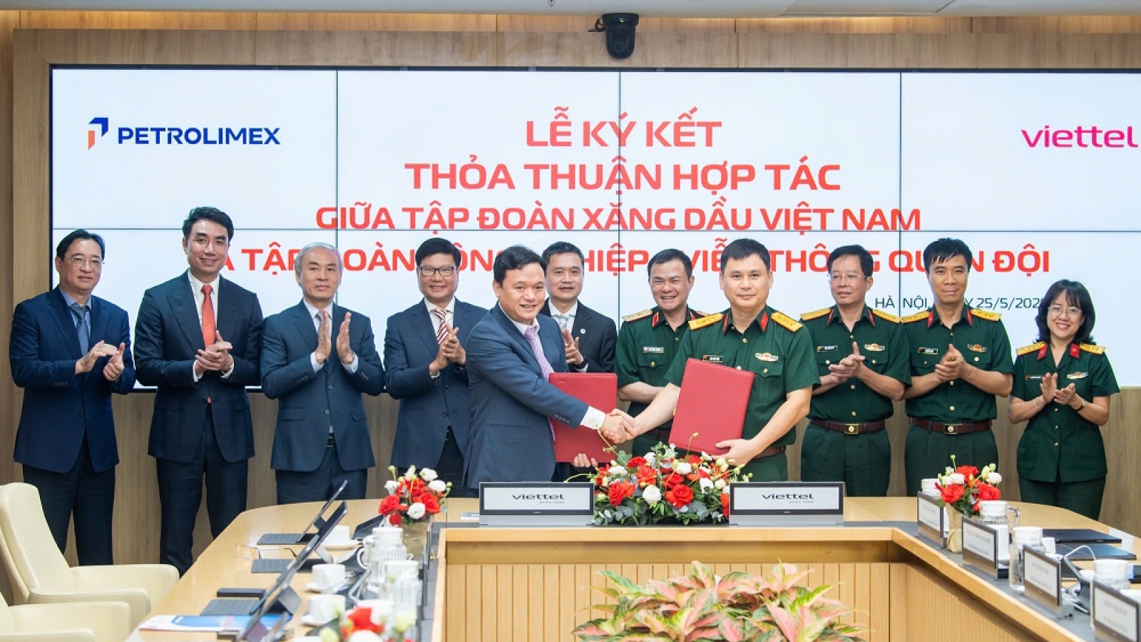 Viettel và Petrolimex hợp tác thúc đẩy chuyển đổi số, chuyển dịch năng lượng xanh