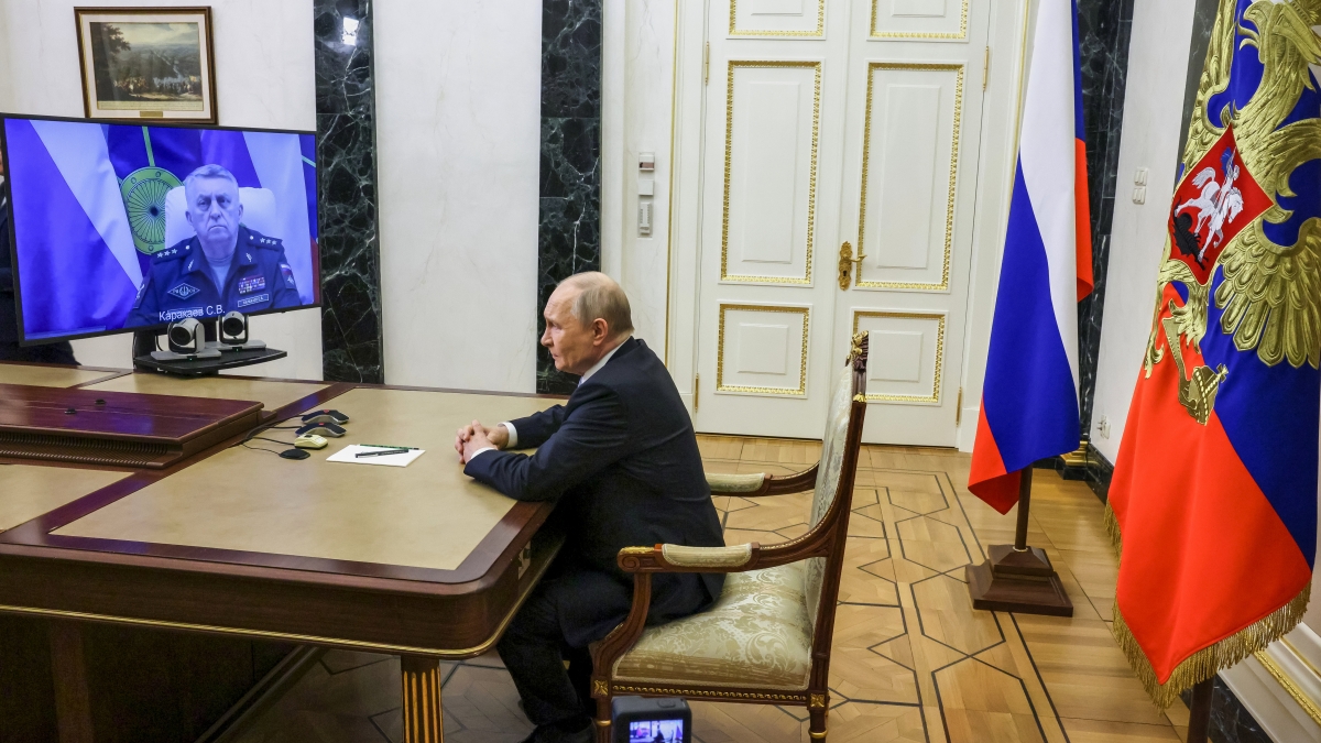 Tổng thống Putin khen ngợi Nga thử thành công “tên lửa mạnh nhất thế giới”