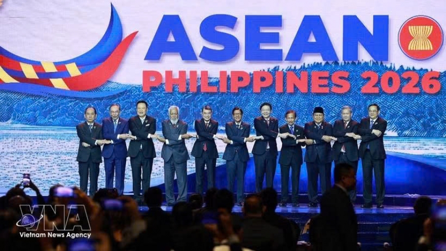 PM Le Minh Hung concludes trip to 48th ASEAN Summit