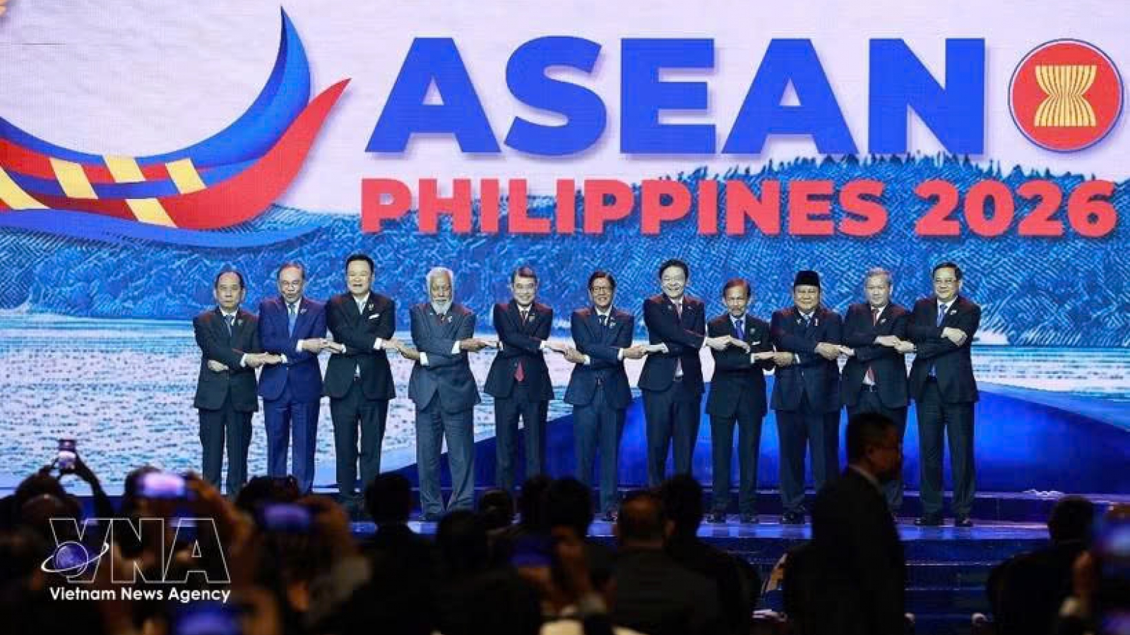 PM Le Minh Hung concludes trip to 48th ASEAN Summit