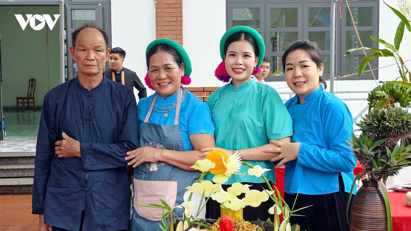 Traditional “Hội Kiêng gió” features phở stir-frying and Dao embroidery contests