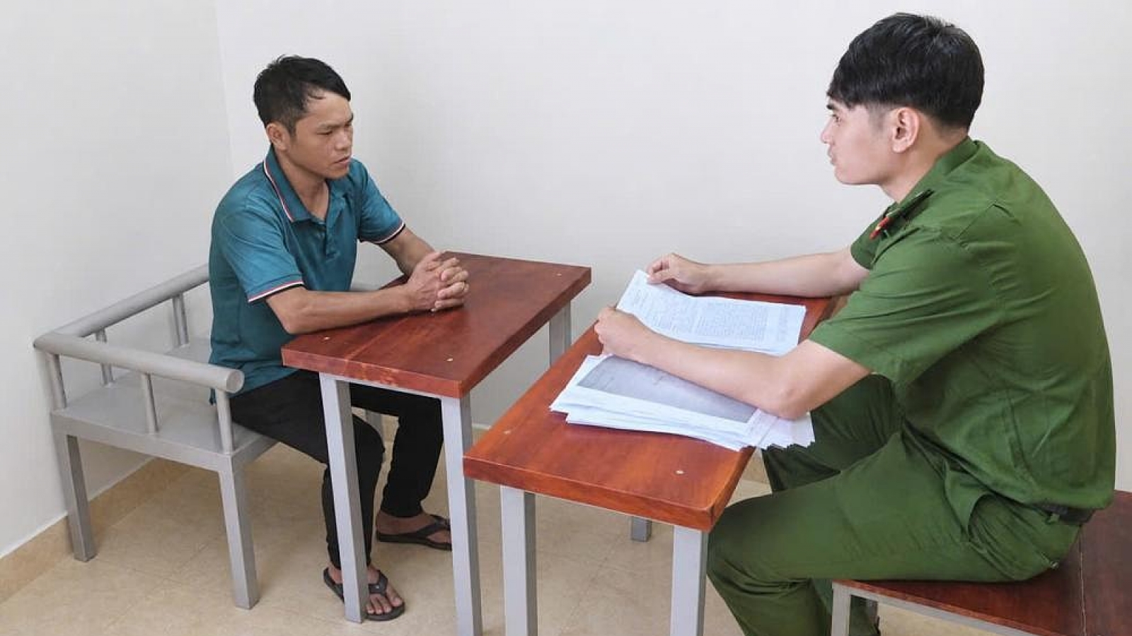 Khởi tố đối tượng trộm tiền tại nhà bạn nhậu ở Hà Tĩnh