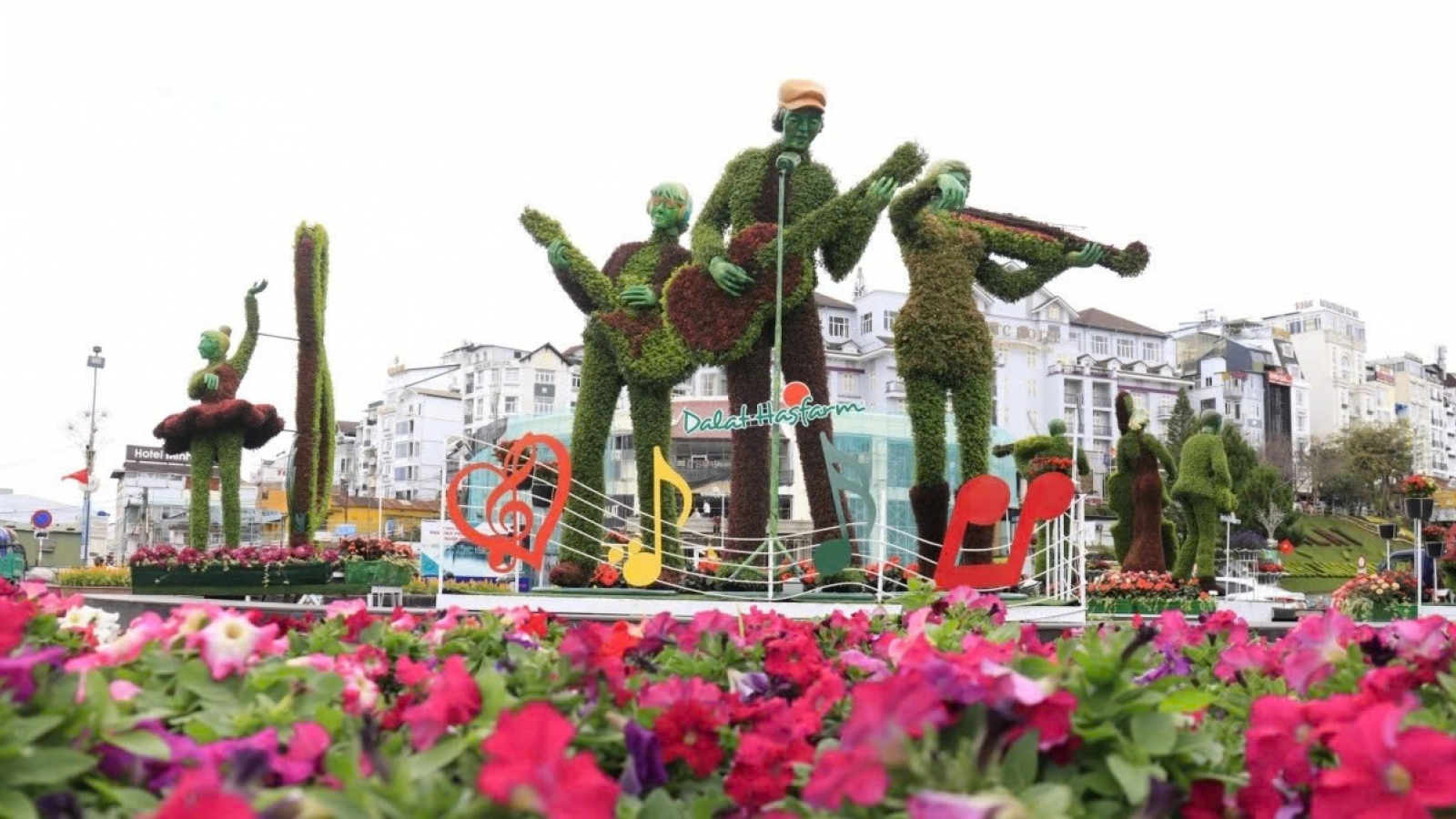 Da Lat Flower Festival to build ‘year-round flower festival’ model