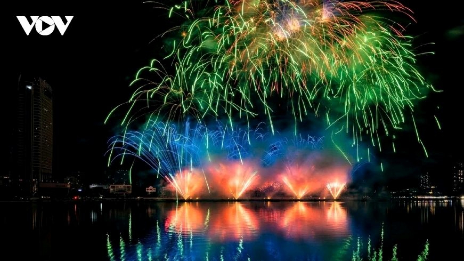 Da Nang puts the finishing touches on Int’l Fireworks Festival DIFF 2026