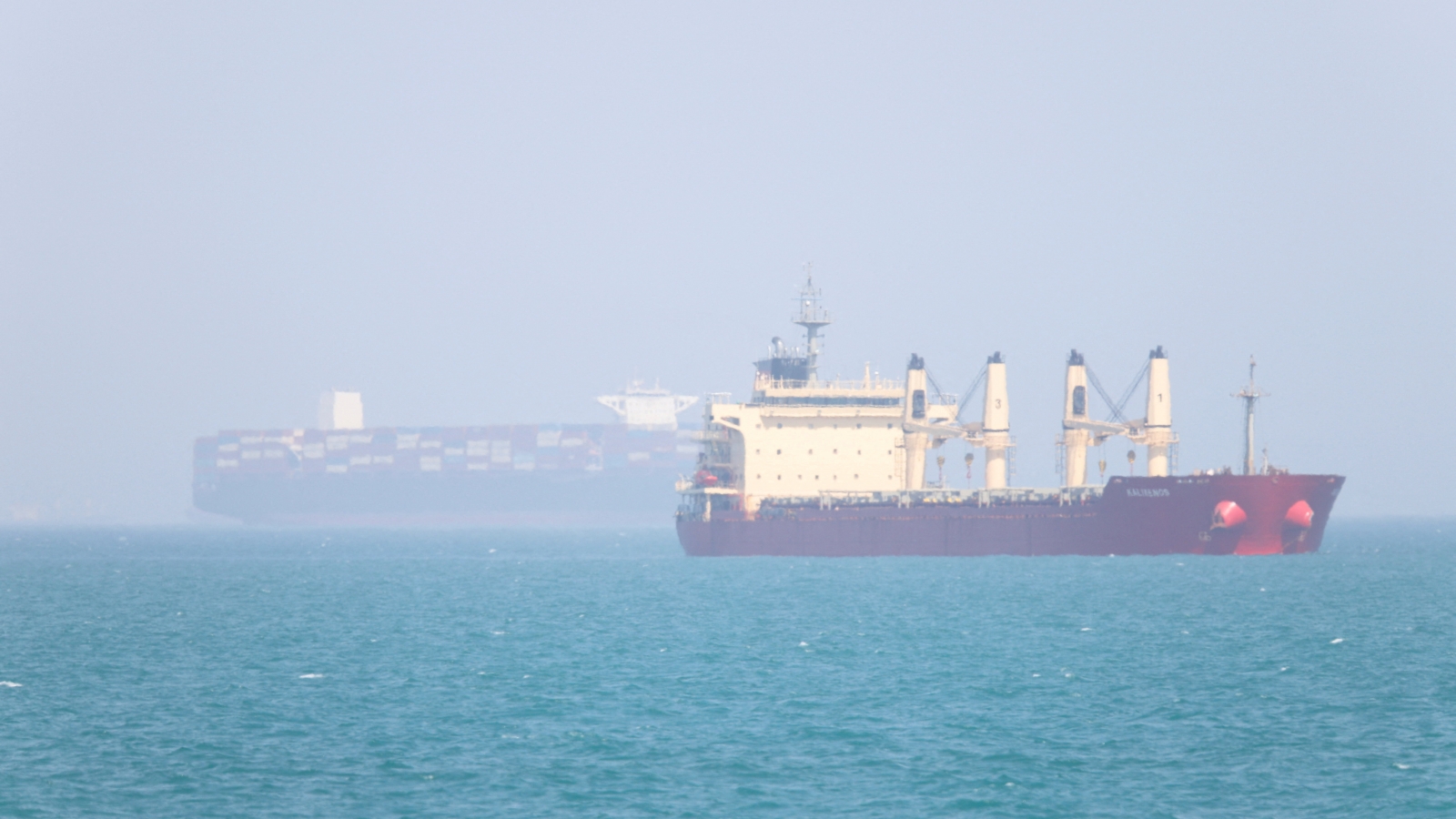 Iran thảo luận với Oman về cơ chế thu phí thường trực tại eo biển Hormuz