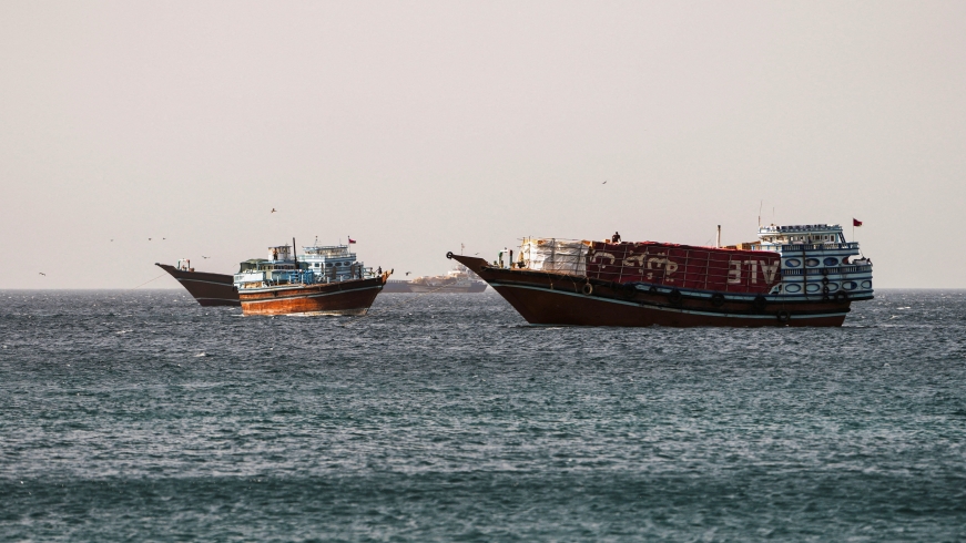 Iran cấp phép thêm cho nhiều tàu đi qua eo Hormuz