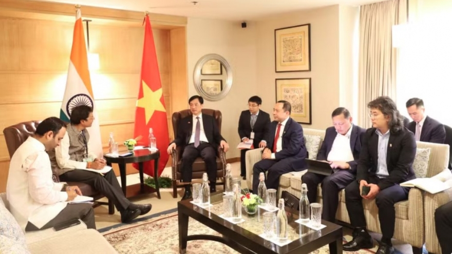 Vietnam strengthens cooperation with India’s leading technology partners