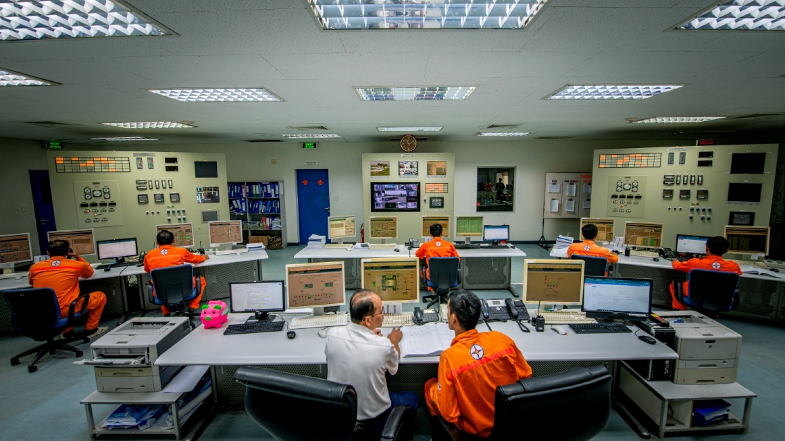 Costly oil-fired power units activated amid extreme heat