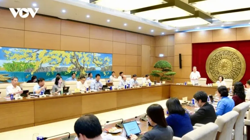 NA Chairman Tran Thanh Man calls for practical, effective supervision