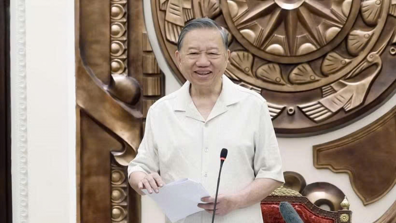 Top leader calls for central steering committees' consolidation on judicial reform