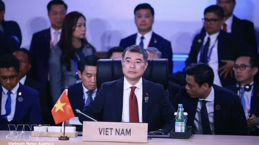 PM’s presence in ASEAN Summit spreads message of dynamic, strongly rising Vietnam