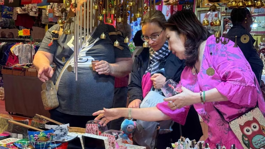 Vietnamese products shine at Paris Fair