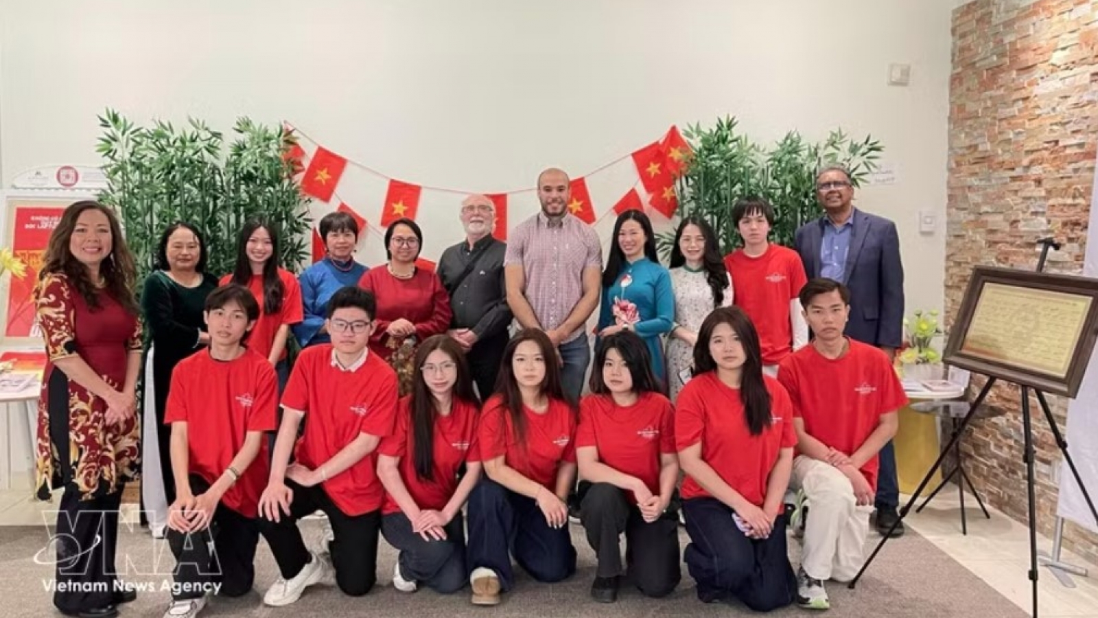 President Ho Chi Minh’s values of peace, friendship honoured in Canada