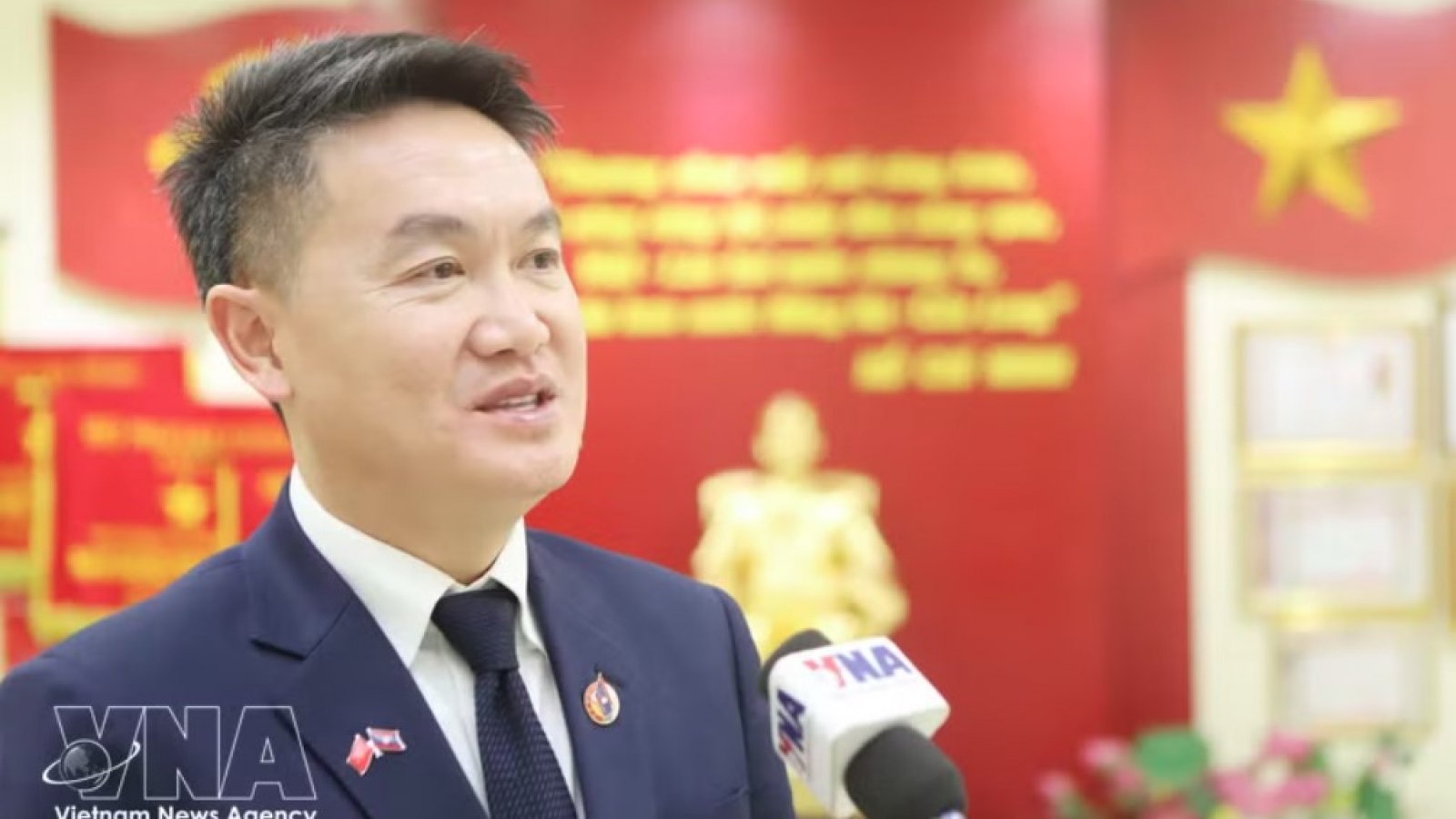 Young Lao leaders hail Vietnam’s development achievements