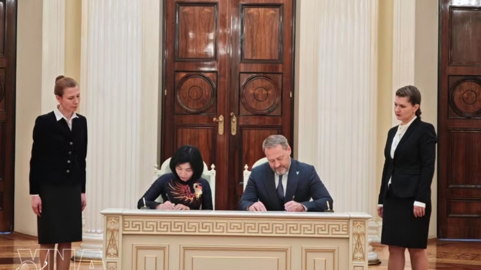 Hanoi, Saint Petersburg seek more substantive cooperation