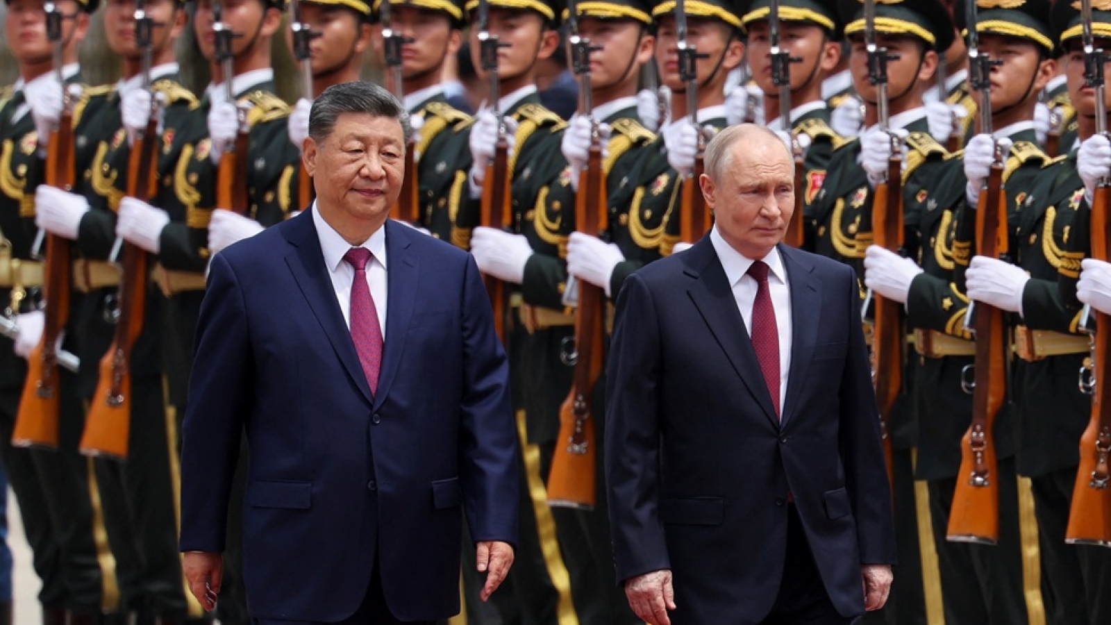 Trung Quốc bắn 21 loạt đại bác chào đón Tổng thống Nga Vladimir Putin