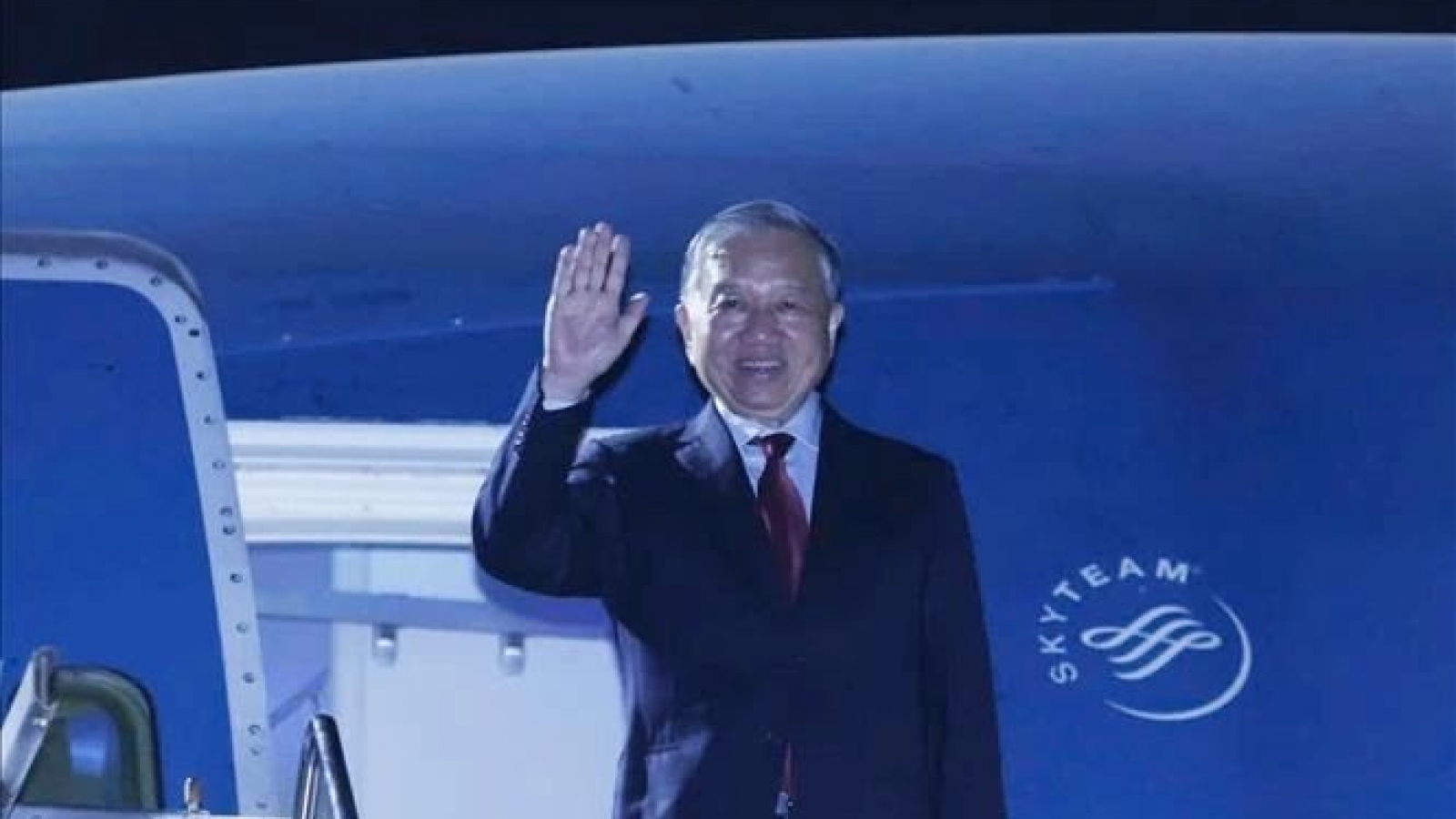 Top leader To Lam concludes state visit to India