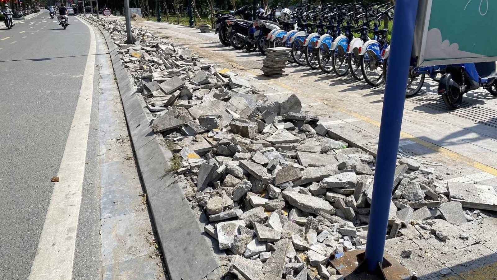 Vụ đục phá vỉa hè: Phường Hai Bà Trưng báo cáo gì với Thành ủy Hà Nội?