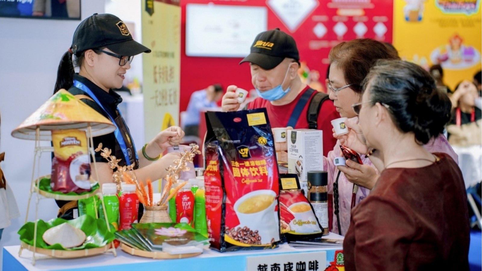 Vietnamese culture promoted at ICIF-22 in Shenzhen, China