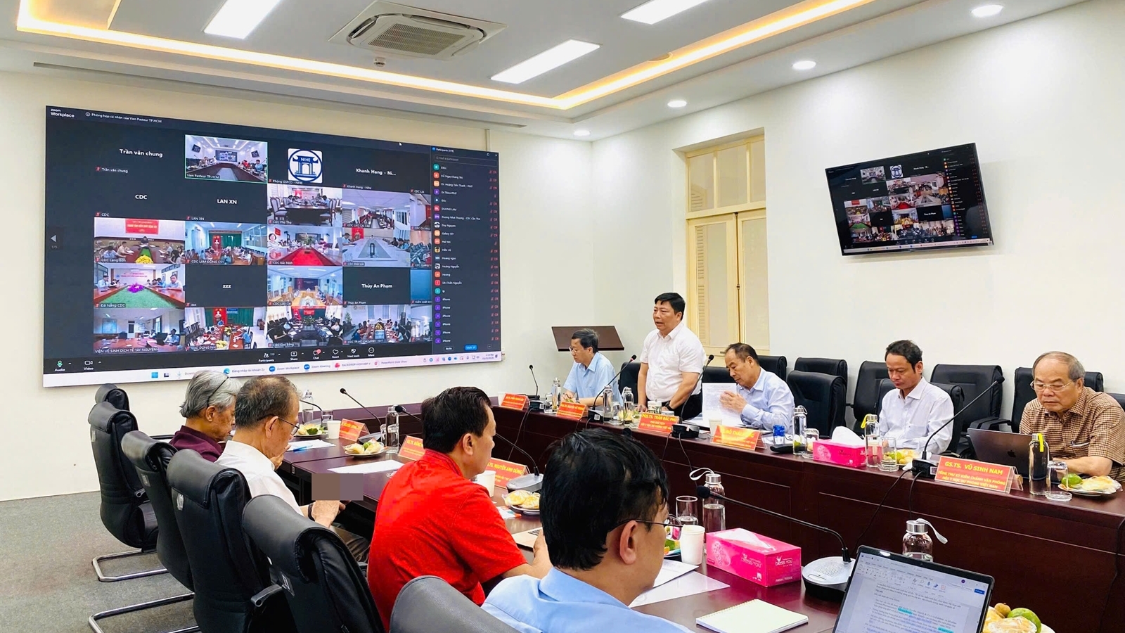 Vietnam activates Ebola surveillance after WHO emergency alert