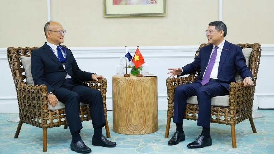 Vietnam seeks ADB cooperation in green transition, regional connectivity