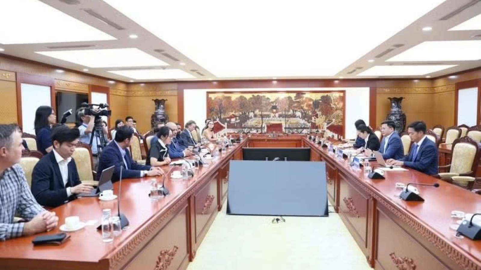 Vietnam taps venture capital for innovation: Deputy Finance Minister