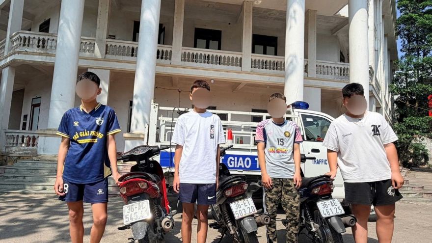 Nhóm thanh thiếu niên lạng lách trên Quốc lộ 1 bị phạt gần 50 triệu đồng