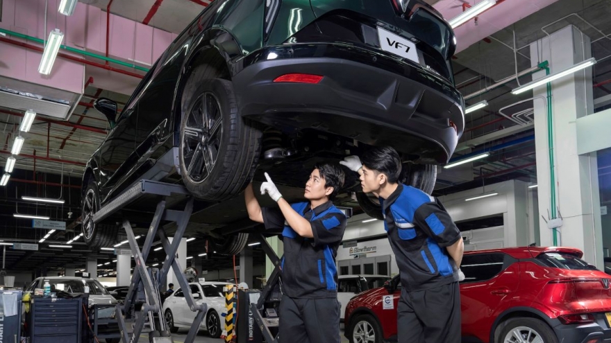 Đi bảo dưỡng tại VinFast, khách hàng được “chiều” tới mức nào?