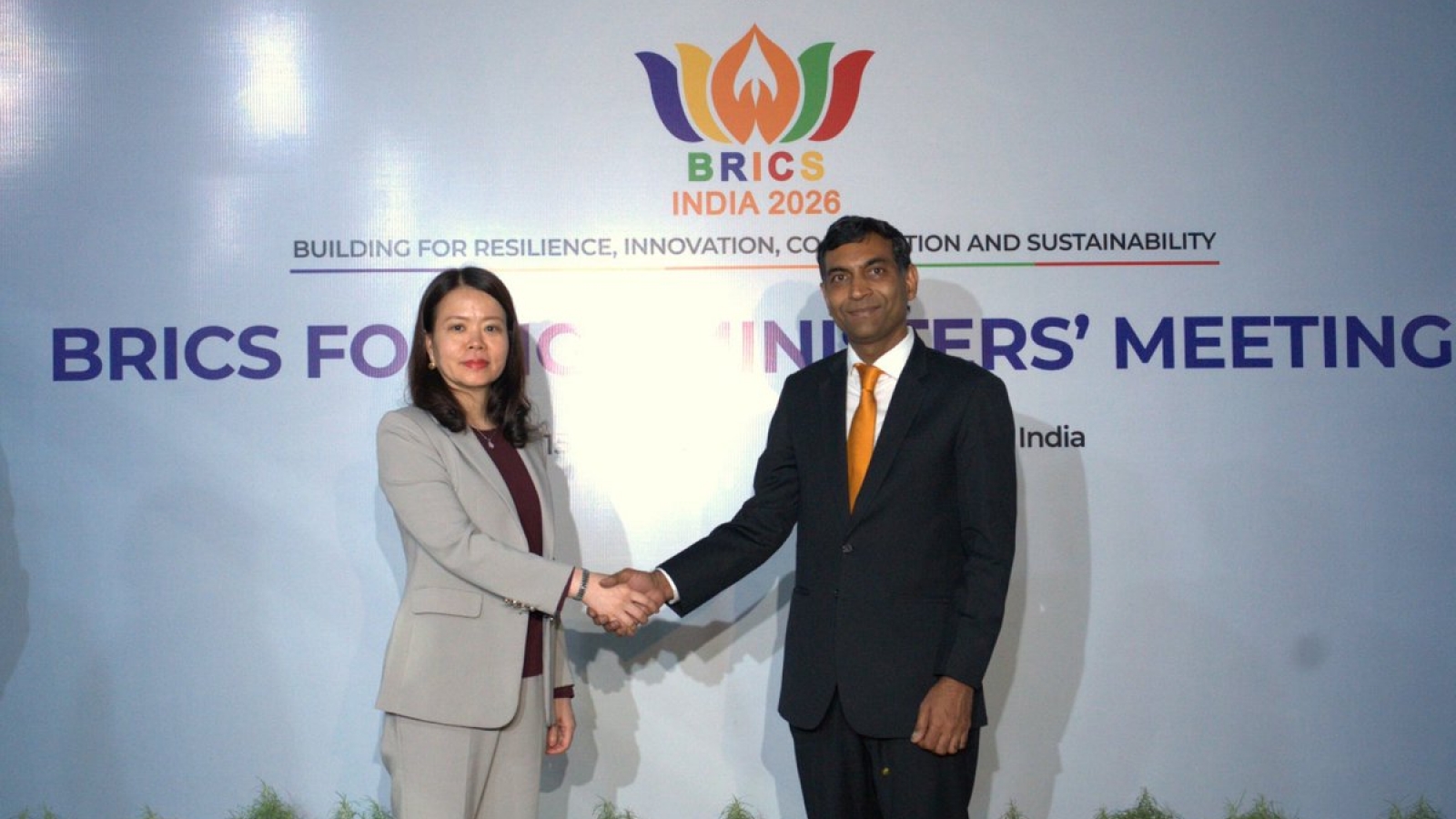 Thứ trưởng Ngoại giao Việt Nam dự hội nghị Ngoại trưởng BRICS mở rộng tại Ấn Độ