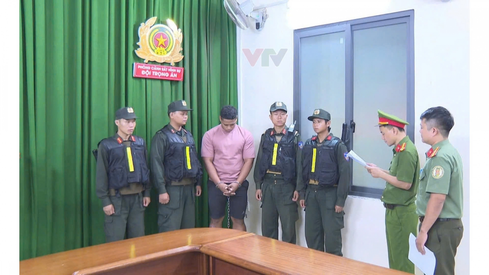 Vụ nổ súng ở TP.HCM: Hai nghi phạm khuyên hãy bỏ ý định phạm tội khi đến Việt Nam