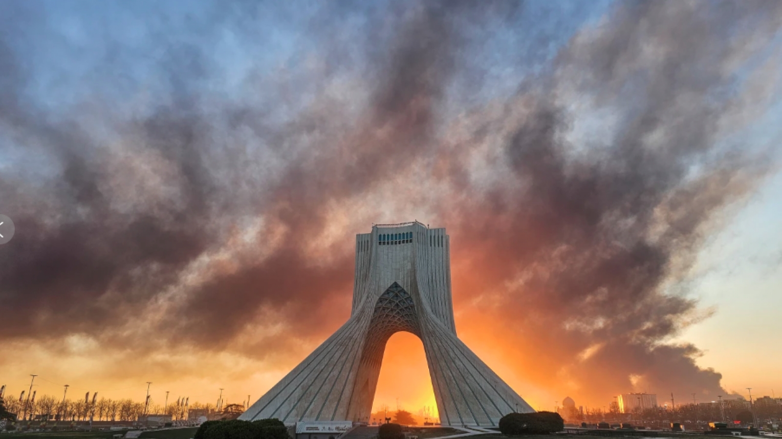 Nóng thế giới ngày 8/5: Ông Trump cho rằng Iran muốn có thỏa thuận, Tehran nói đang xem xét