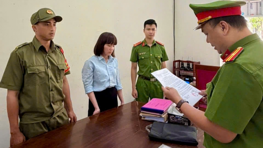 Khởi tố đối tượng lừa đảo 1,5 tỷ đồng dưới vỏ bọc "đáo hạn ngân hàng"