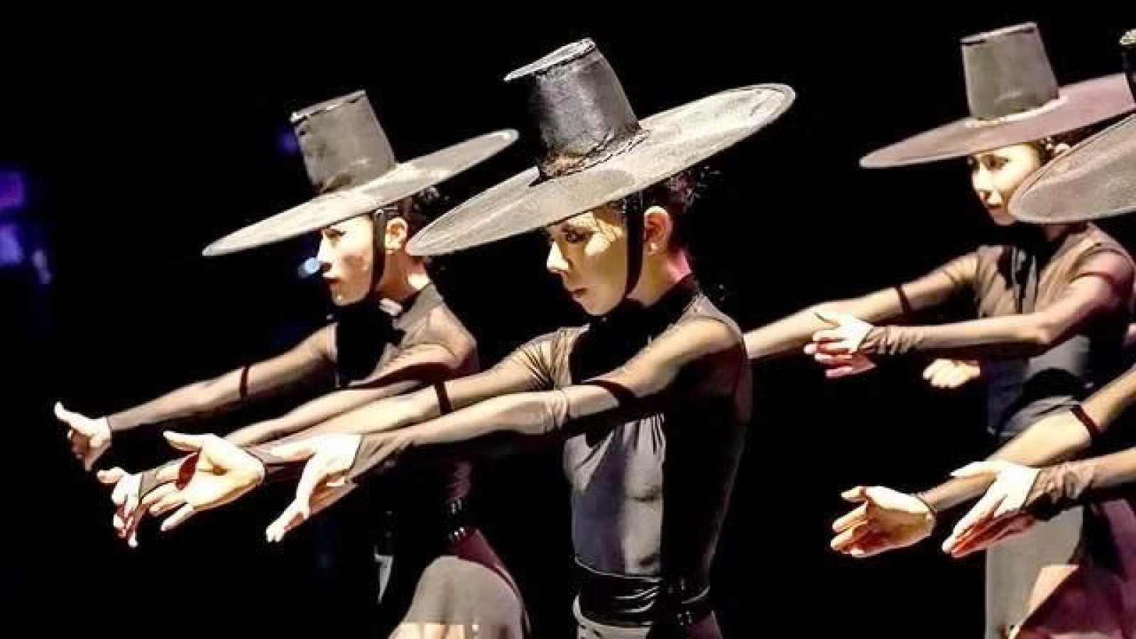 Contemporary ballet to open Korea Season 2026 in Vietnam