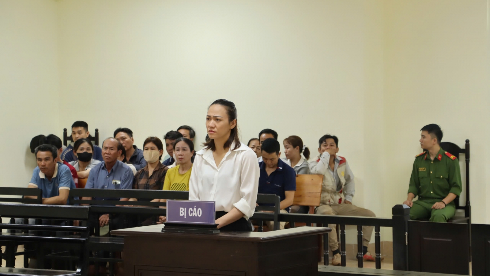 Y án 3 năm tù với nữ tài xế uống bia rồi lái xe tông tử vong chủ tịch xã