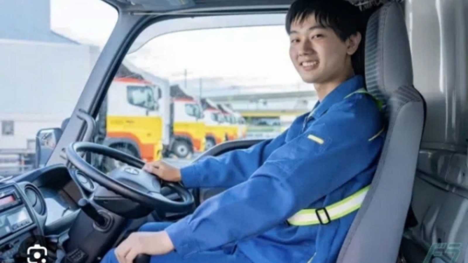 Japan selects Vietnamese workers for first foreign bus driver training programme