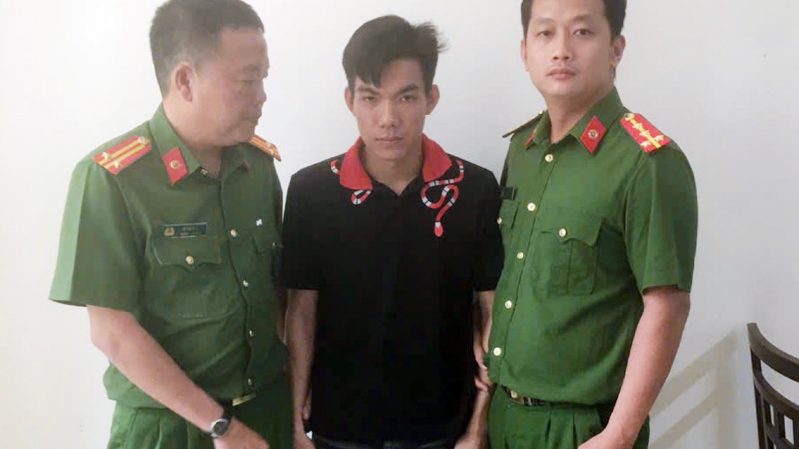 Bắt nghi phạm chém đứt lìa cổ tay đối thủ rồi bỏ trốn ở Cần Thơ