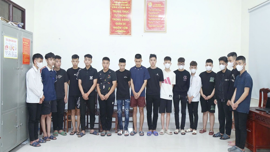 Xử lý 14 người lái xe lạng lách, mang hung khí náo loạn đường phố Bắc Ninh